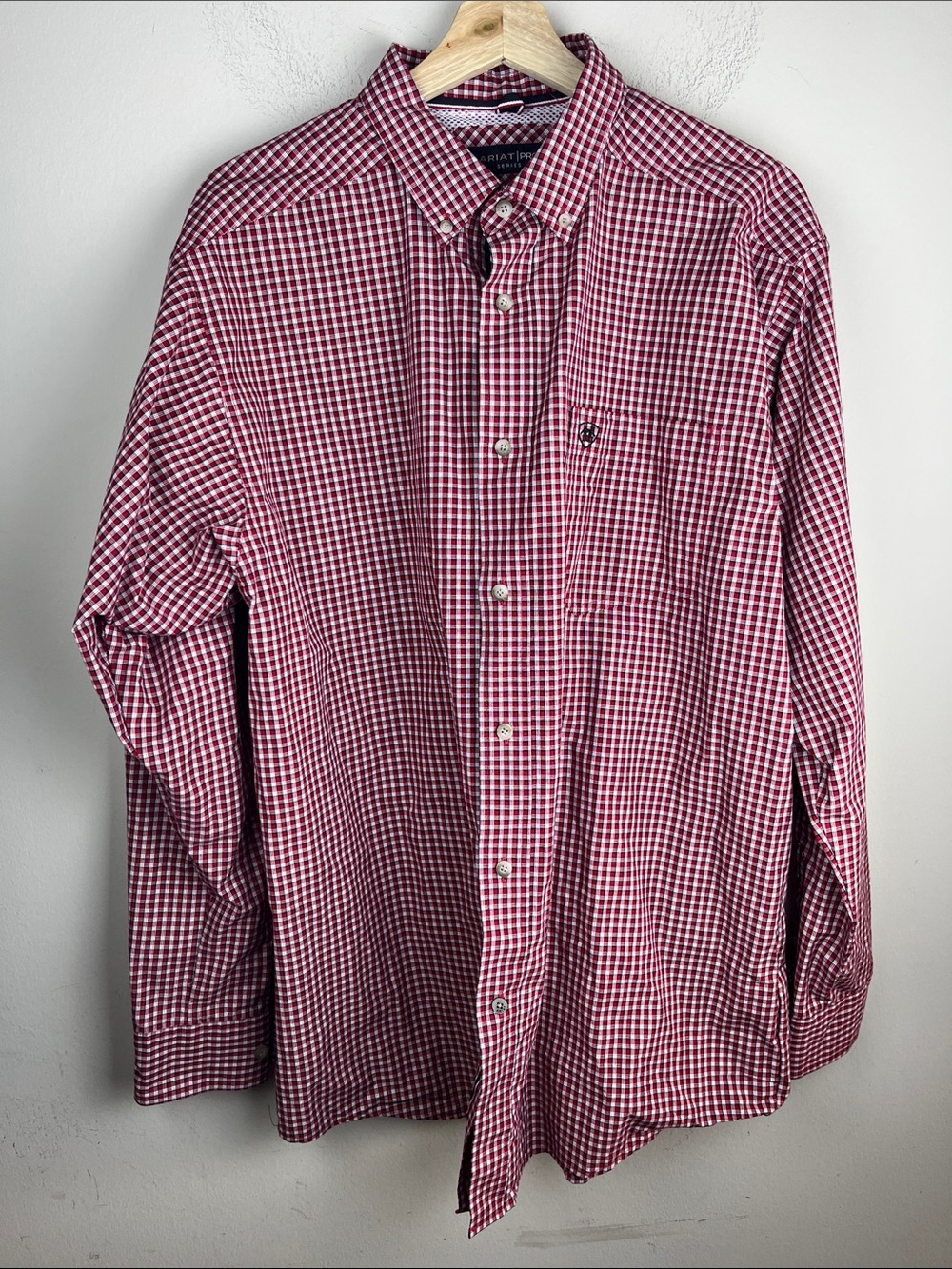 Ariat Pro Series Men's Large Red White Plaid‎ Long Sleeve Button Down Shirt